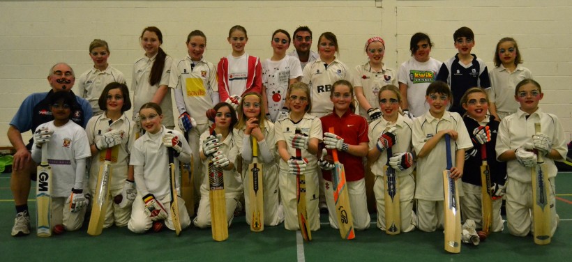 Kent Cricket girls squad raises £700 for Comic Relief