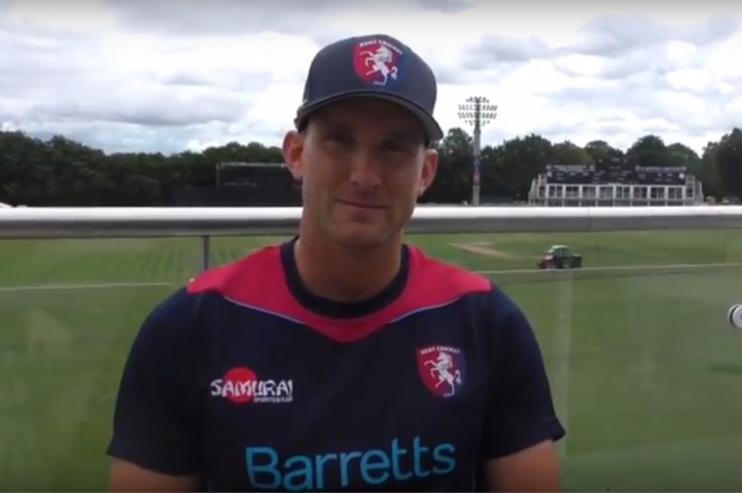 Viljoen five-wicket haul on debut as Kent bowl out Glos on day one